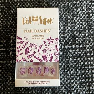 Red Aspen Nail Dashes